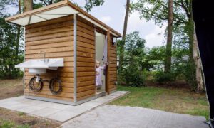RCN de Flaasbloem kampeerplaats met privé sanitair