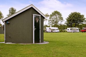 camping met prive sanitair de twee bruggen