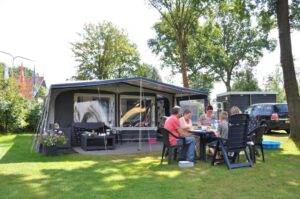 Camping De Rammelbeek kampeerplaats met privé sanitair