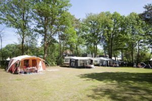 Camping Vakantiepark BreeBronne met prive sanitair