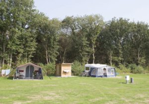 De Lemeler Esch kampeerplaats met privé sanitair